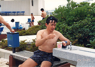 19920725003_thumb.jpg
