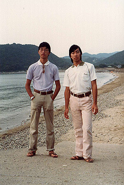 19820826010_thumb.jpg