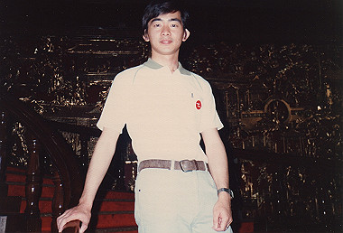 19830427023_thumb.jpg