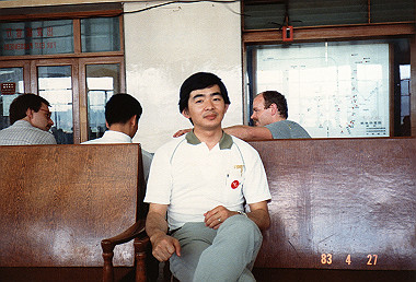 19830427075_thumb.jpg