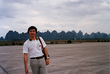 19830427090_thumb.jpg