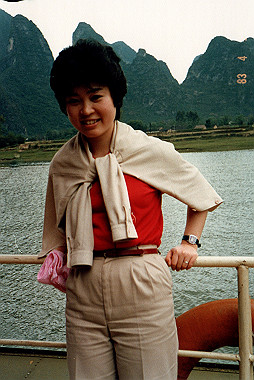 19830428120_thumb.jpg