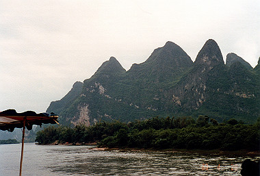 19830428124_thumb.jpg