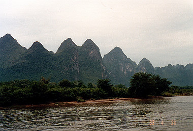 19830428127_thumb.jpg