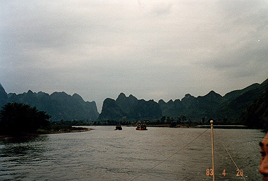 19830428128_thumb.jpg
