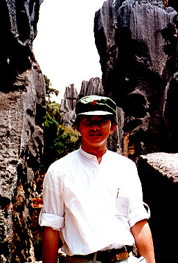 19830430190_thumb.jpg