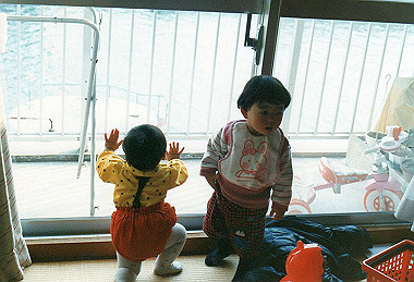 19860199_005_thumb.jpg