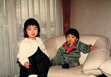 19880199_004_thumb.jpg