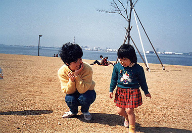 19880300_006_thumb.jpg