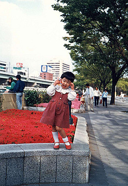 19880400_007_thumb.jpg