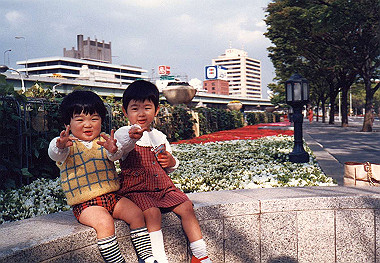 19880400_013_thumb.jpg