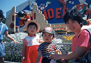 19880508_044_thumb.jpg