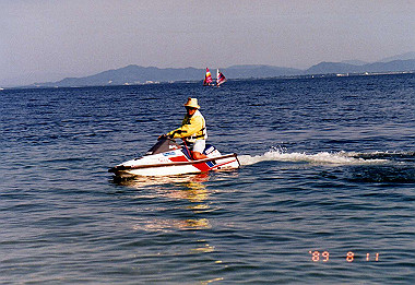 19890811034_thumb.jpg