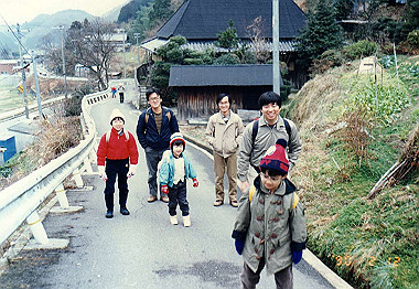 19900212027_thumb.jpg