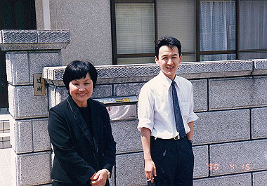 19900415017_thumb.jpg
