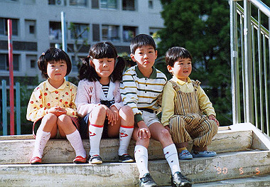 19900422023_thumb.jpg