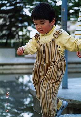 19900422025_thumb.jpg