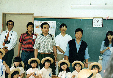 19900422042_thumb.jpg