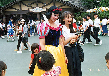19900613010_thumb.jpg
