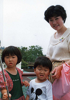 19900613014_thumb.jpg