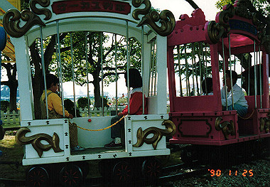 19901125_007_thumb.jpg