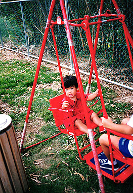 19941099_005_thumb.jpg
