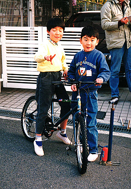 19950300_005_thumb.jpg