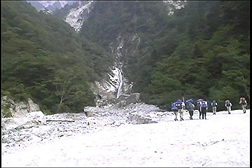 199608_024_thumb.jpg