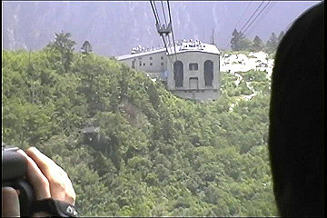 199608_102_thumb.jpg