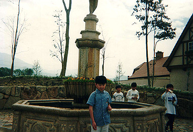 19970601_001_thumb.jpg