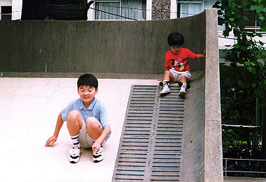 19971099_008_thumb.jpg