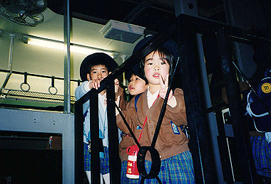 19990201_001_thumb.jpg