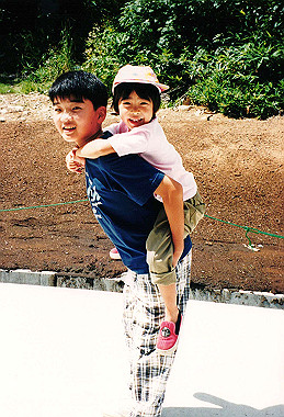 19990827_145_thumb.jpg