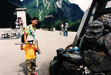 19990827_171_thumb.jpg