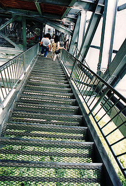 19990827_219_thumb.jpg