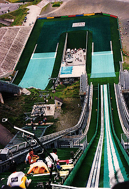 19990827_224_thumb.jpg
