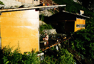 19990808_002_thumb.jpg