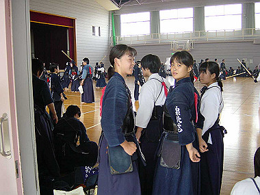 20010810_100_thumb.jpg