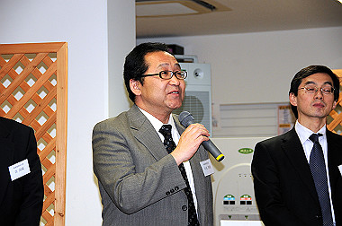dsc_1305_thumb.jpg