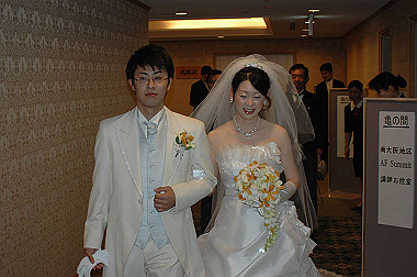 hi_wed-012_thumb.jpg