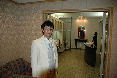 hi_wed-095_thumb.jpg