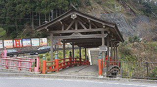 dsc00048_thumb.jpg