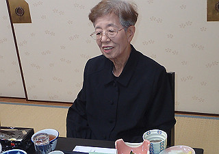pb081696_thumb.jpg