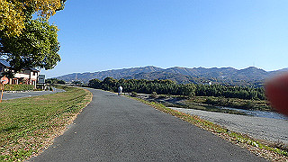 pb221768_thumb.jpg