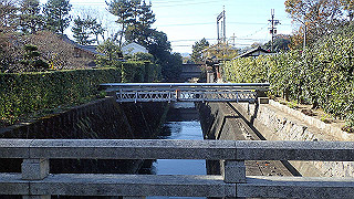 pc102501_thumb.jpg