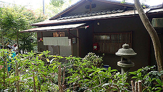 pb073389_thumb.jpg
