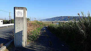pc023223_thumb.jpg