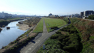 pc023225_thumb.jpg