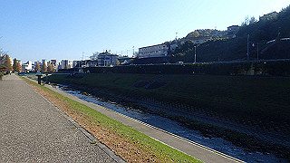 pc023235_thumb.jpg