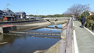 pc023288_thumb.jpg